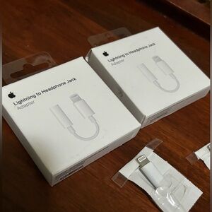 2 Lightning to headphone jack Aux plug Apple iphone iPad adapters